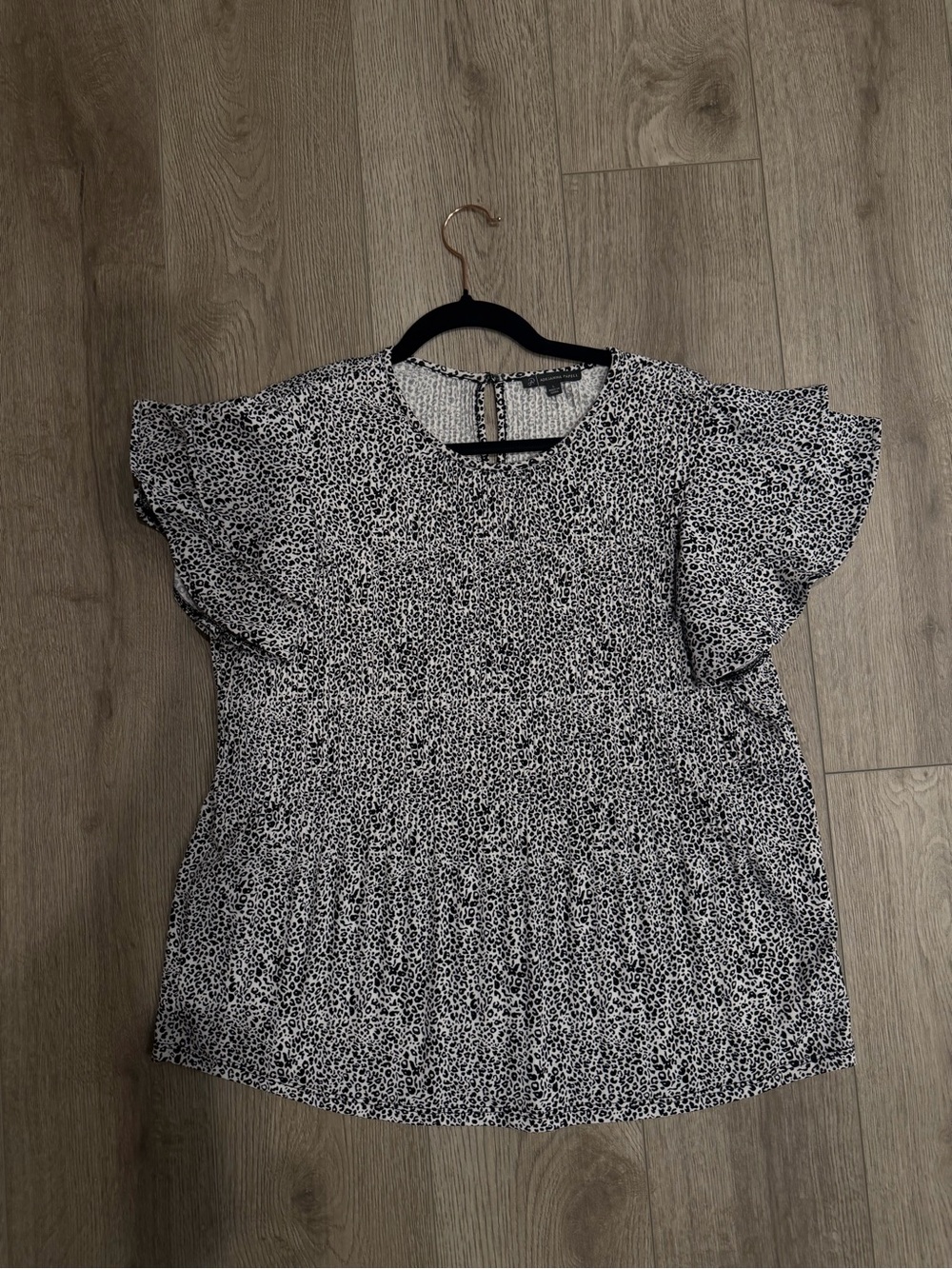 Adrianna Papell Women's Black & White Printed Flutter Sleeve Top